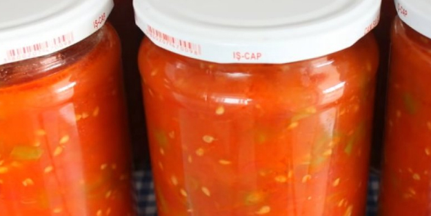 Türk mutfağının şimdiden hazırlanan ünlü menemeni için altın tavsiye: Bunu böyle yaparken kapak altından zehirleyebilir