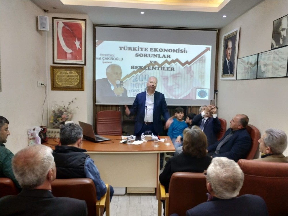 Türk Ocakları’nda ülke ekonomisi masaya yatırıldı 