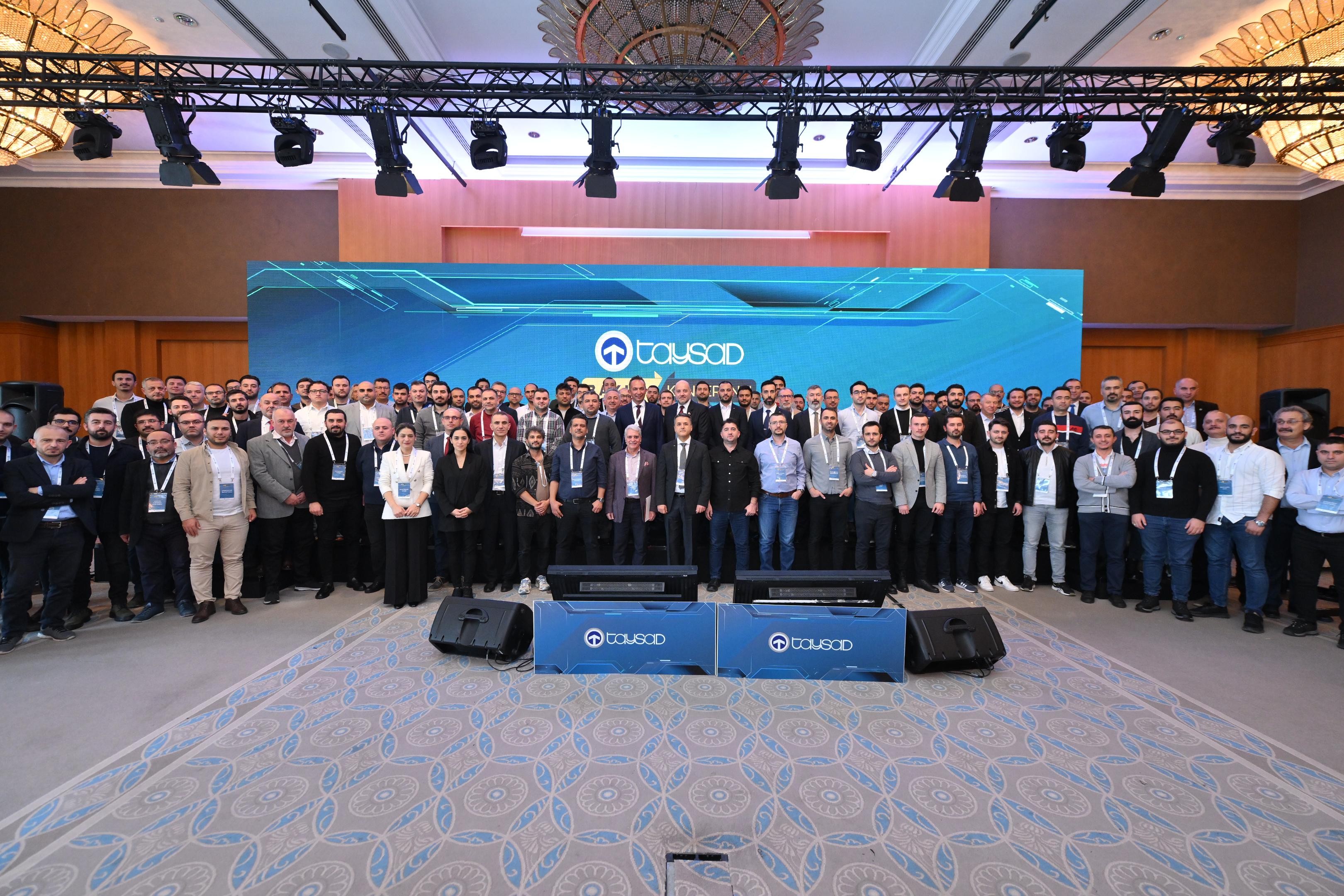 Türk otomotiv sektöründe makineler gürül gürül çalışıyor!