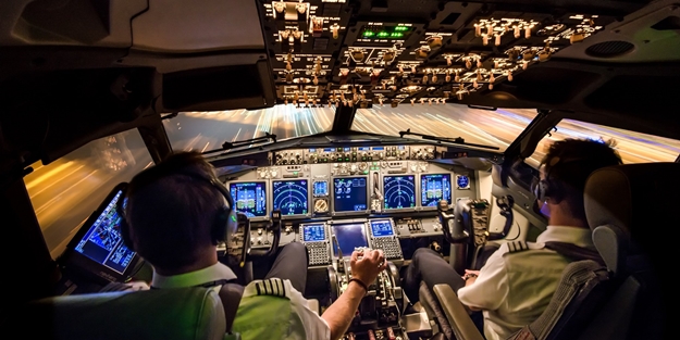 Türk pilotları almak için servet teklif ediyorlar