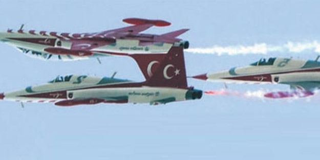 Türk pilottan nefes kesen hareket! Yaptığı uçuşla dünyada ilki gerçekleştirdi