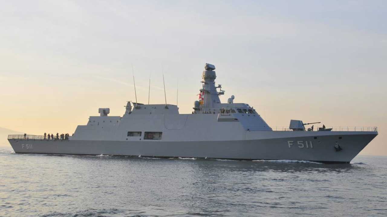 Türk savaş gemisi ülkeyi ayağa kaldırdı: Çıkmaza girdik