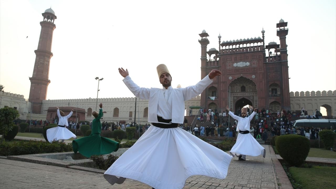 Türk semazenler Pakistan’da