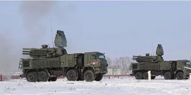 Türk SİHA'larının yok ettiği Pantsirler! Rus televizyonu canlı yayınladı