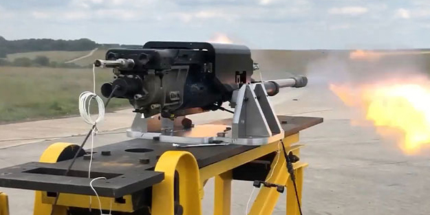 Türk silah devi CANiK ve AEI Systems, Türkiye’ye duyurdu: Otomatik top VENOM LR’da teslimat başlıyor