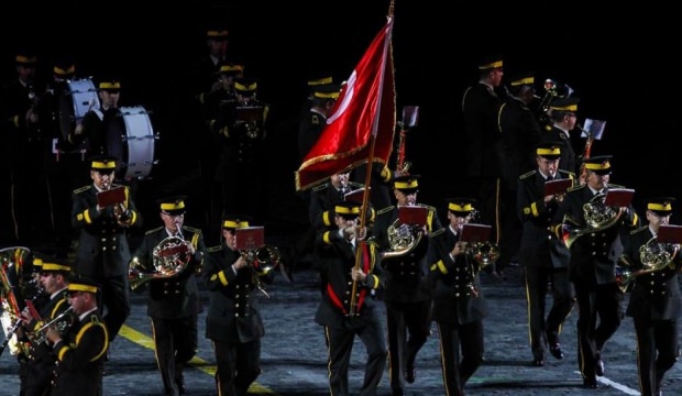 Türk Silahlı Kuvvetleri'den Kızıl Meydan'da gösteri