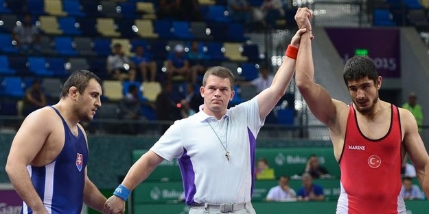 Türk sporcudan altın madalya