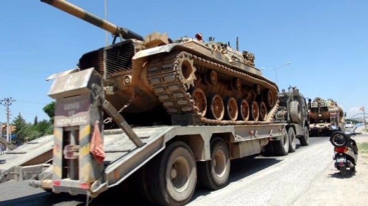 TSK'dan kritik bölgeye tank sevkiyatı!