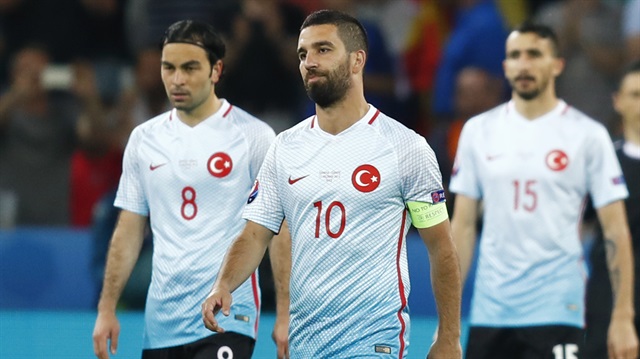 Türk taraftarlar yuhaladı İspanyollar 'Arda' diye bağırdı