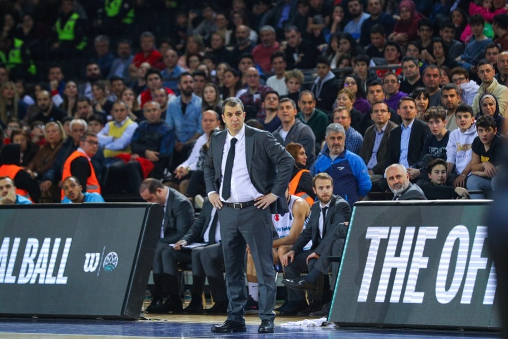 Türk Telekom Başantrenörü Burak Gören: “Basketbol Şampiyonlar Ligi sağlığı ön plana koydu” 