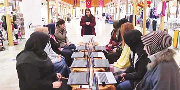 Türk Telekom’dan İnegöl’de kadınlara internet eğitimi