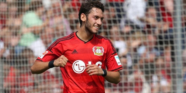 Türk yıldıza ağır hakaretler!