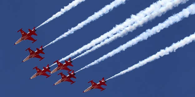 Türk Yıldızları Erzincan semalarında