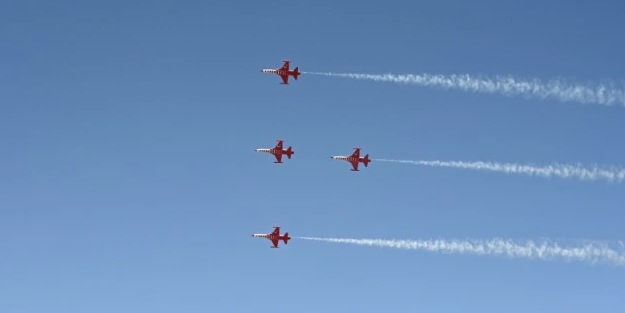 Türk yıldızlarından o ilimizde heyecanlandıran, en çarpıcı keşif uçuşu dikkat çekti! Alkış alan hareket!