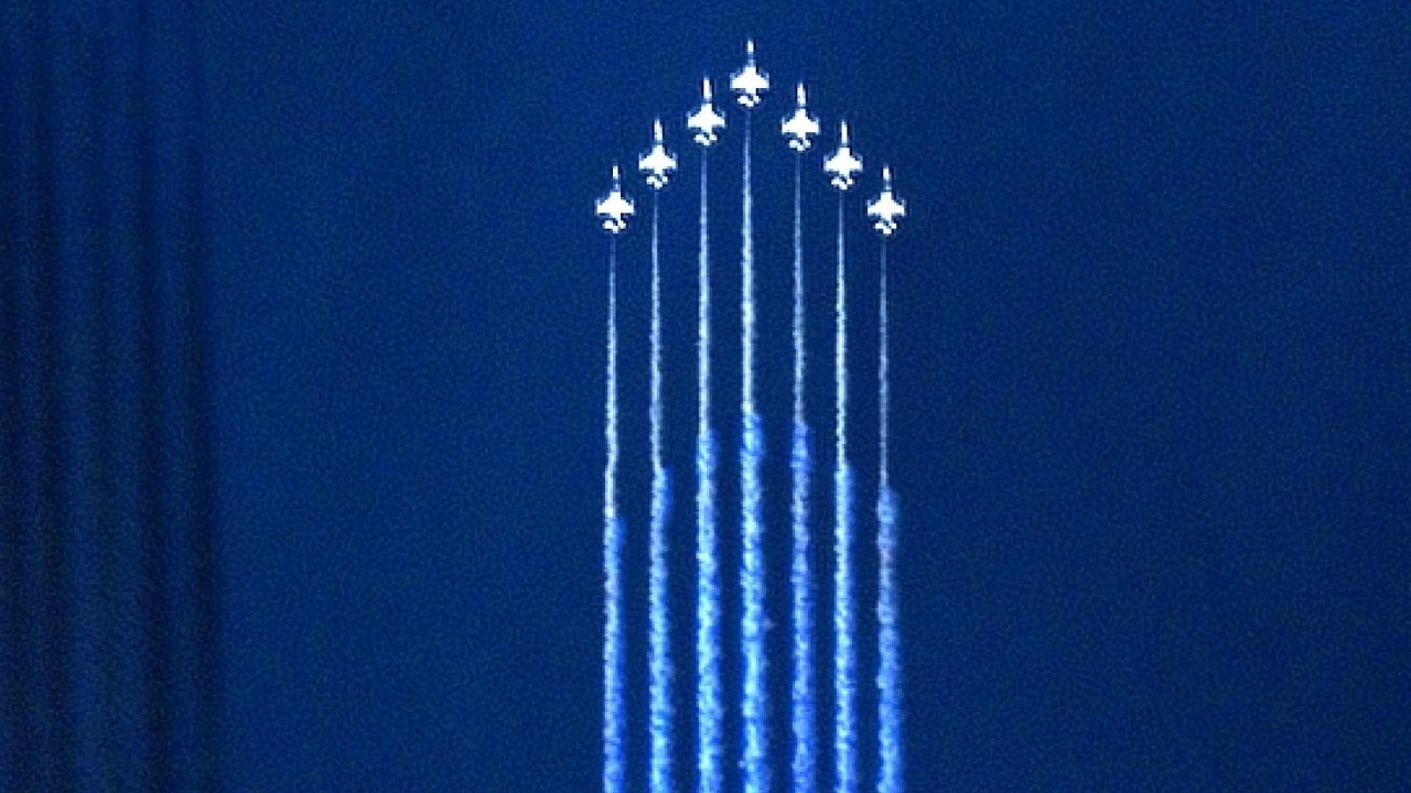 Türk Yıldızları’nın Beyşehir Gölü üzerindeki uçuşu Göktürk Uydusuna yansıdı