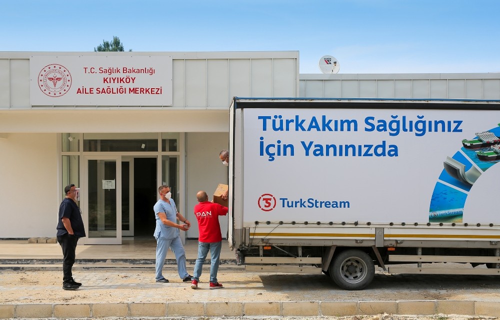 TürkAkım, Kıyıköy halkına ve bölgedeki hastanelere sağlık malzemesi bağışladı 