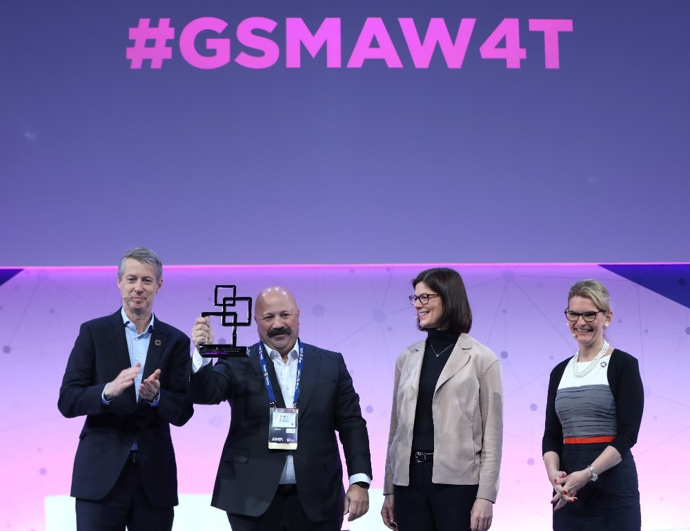 Turkcell Global Mobil Ödülleri’nde ‘Kadın İçin Teknoloji’ kategorisinde ödül aldı 