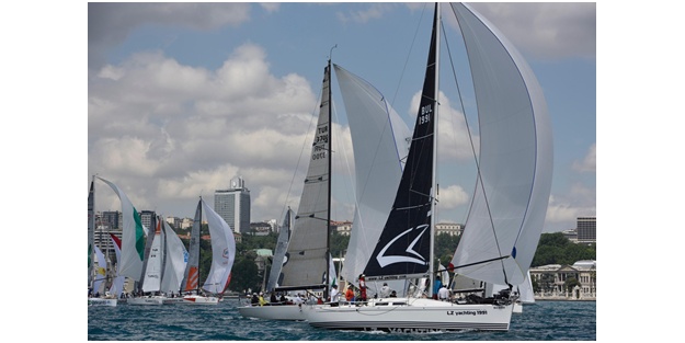Turkcell Platinum Bosphorus Cup'la Boğaz'da yelken şov