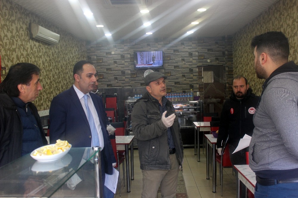 Türkeli’de gıda işletmeleri korona virüsü tehdidine karşı uyarıldı 