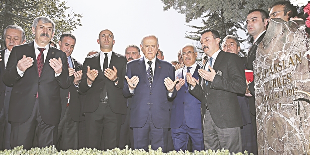 Türkeş vefatının 19. yılında dualarla anıldı