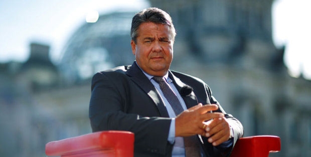 ''Türkiye 20 yıl daha üye olamaz!''