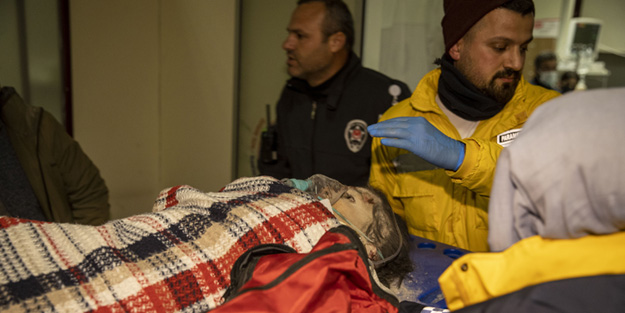 Türkiye 258. saatteki mucizeyi konuşuyor! Bakan Koca'dan 'Hoş geldin Neslihan' paylaşımı