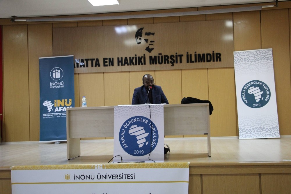 Türkiye Afrikalı öğrencilere örnek oluyor 