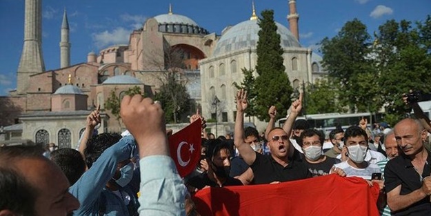 Ayasofya Camii Nde Cuma Namazini Erdogan Mi Kildiracak Erdogan Bediuzzaman In Talebesi Husnu Bayramoglu Na Bizzat Acikladi