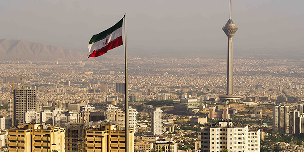 Türkiye depremi sonrası İran apar topar harekete geçti! İHA'lar ve uçaklar havalandı