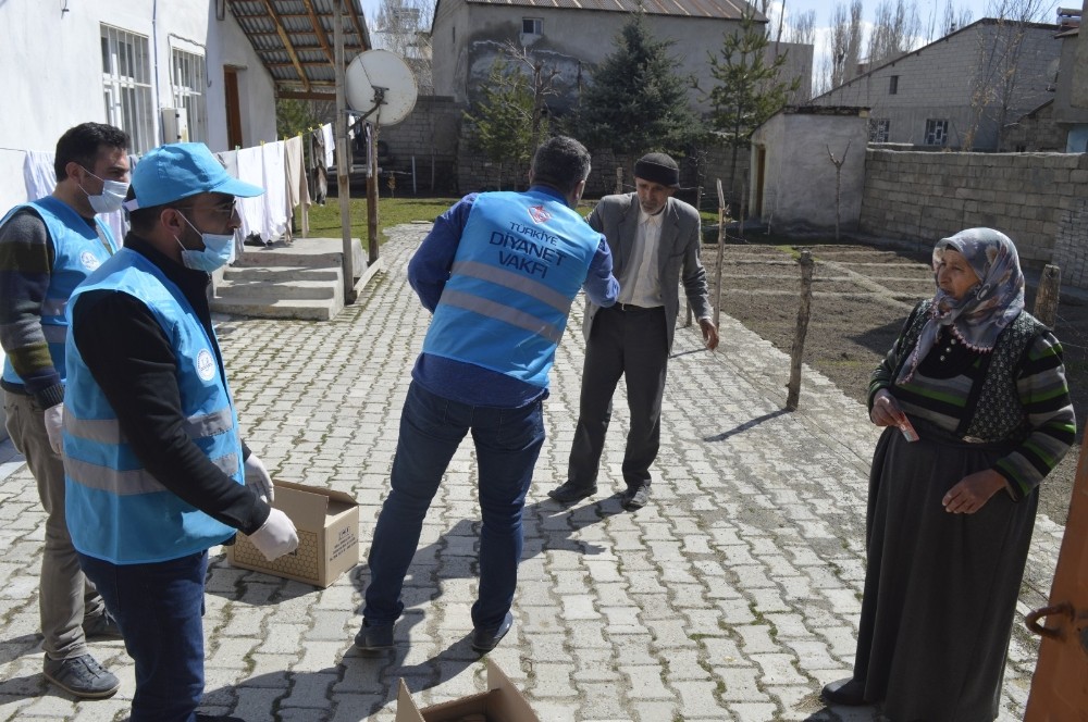 Türkiye Diyanet Vakfı Ağrı’da bin 400 aileye ulaşacak 