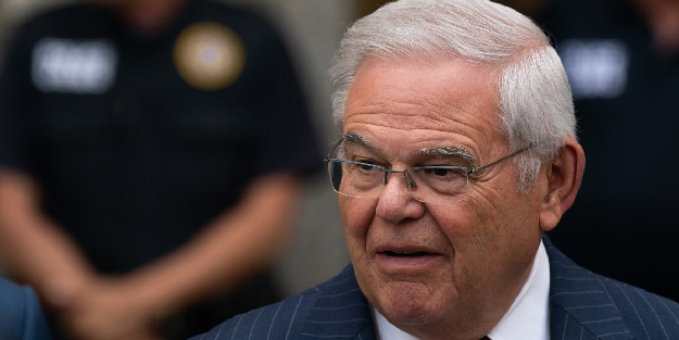 Türkiye düşmanı ABD'li Menendez suçlu bulundu!