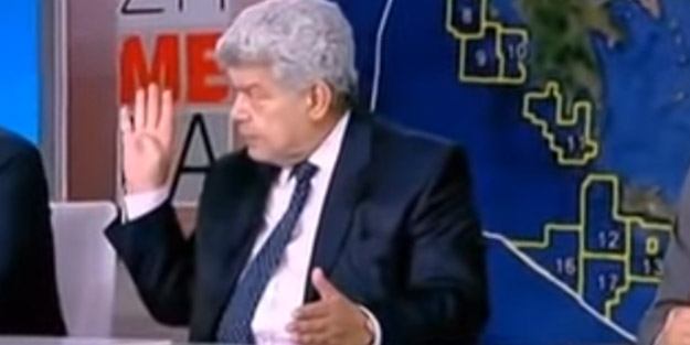 Türkiye düşmanlığı bunu da yaptırdı! Yunanistan'da gündem Rabia işareti