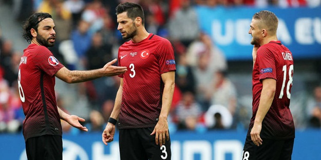 Türkiye EURO 2016'ya kötü başladı