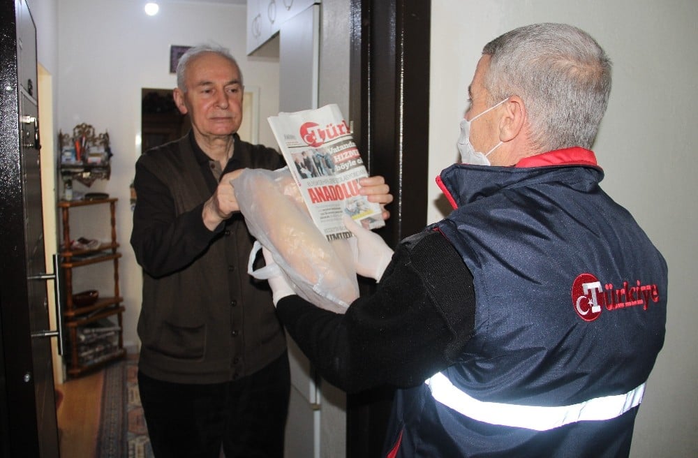 Türkiye Gazetesi dağıtıcıları abonelerinin hizmetinde 