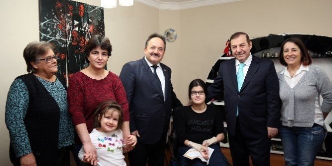 Engelli Kardelen’in karne sevinci