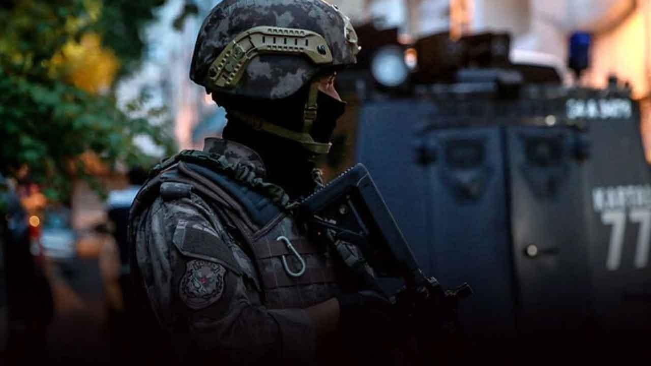 Türkiye güne operasyonla uyandı: Peş peşe gözaltına alındılar