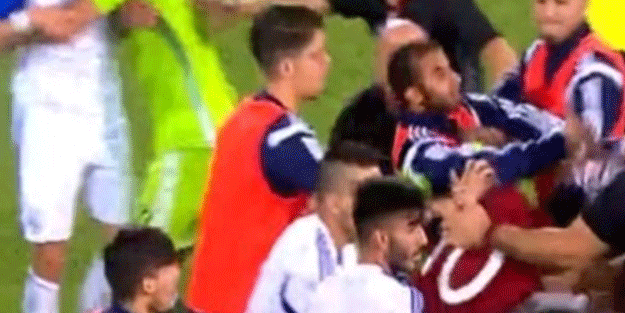 Türkiye-Güney Kıbrıs maçında tekmeler konuştu