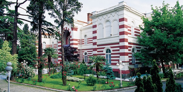 Türkiye Hastanesi 2015 Yılının altın markası seçildi