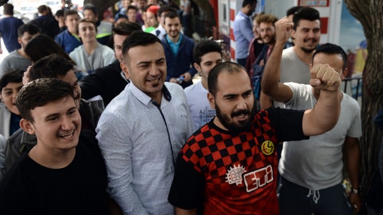 Türkiye-Hırvatistan maçı biletlerine yoğun ilgi