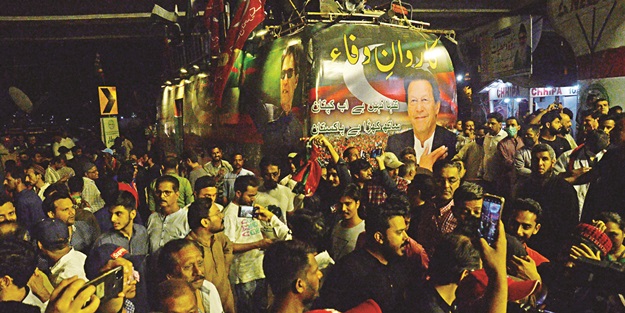 Türkiye ile dost olan Batı’ya boyun eğmiyor