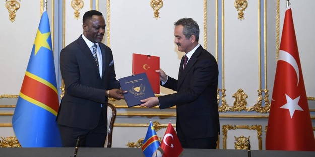 Türkiye ile Kongo arasında imzalar atıldı