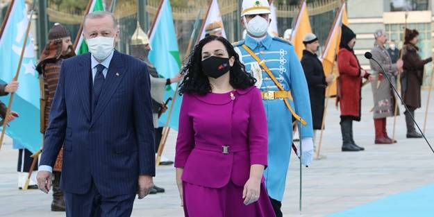 Türkiye ile Kosova arasında imzalar atıldı