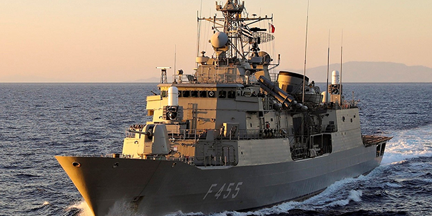 Türkiye ile savaşa hazırlanan ülke yüksek alarm durumuna geçti! Savaş gemisi her an harekete geçebilir