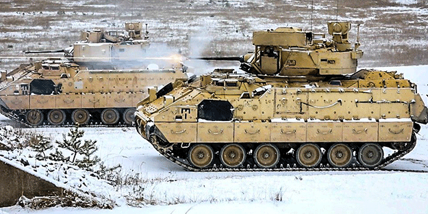 Türkiye ile savaşa hazırlanan Yunanistan'ı en büyük müttefiki kazıklamaya kalkıştı! Bozuk tanklar yollandı