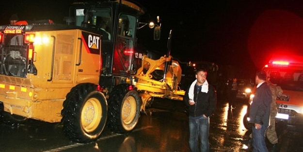 Türkiye-İran karayolu ulaşıma kapandı