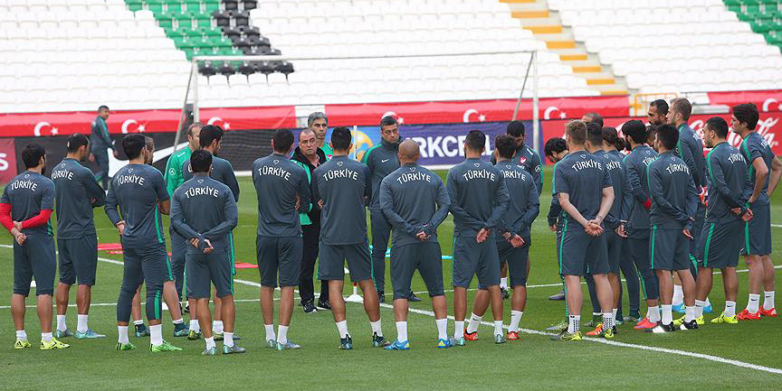 Milliler 250'nci heyecana hazır