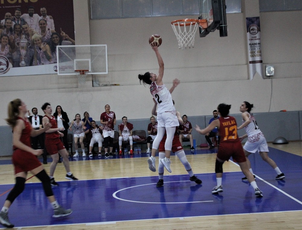 Türkiye Kadınlar Basketbol 1. Ligi: Elazığ İl Özel İdare: 87 - Galatasay Gelişim: 48 