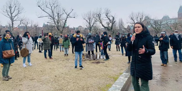 Türkiye karşıtı eylem yapmaya çalışan Kati Piri rezil rüsva oldu