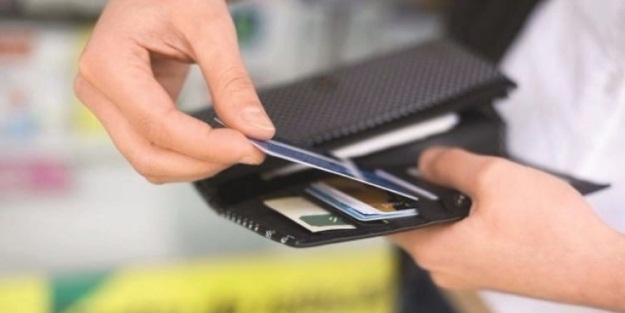 Türkiye kartla servet harcadı