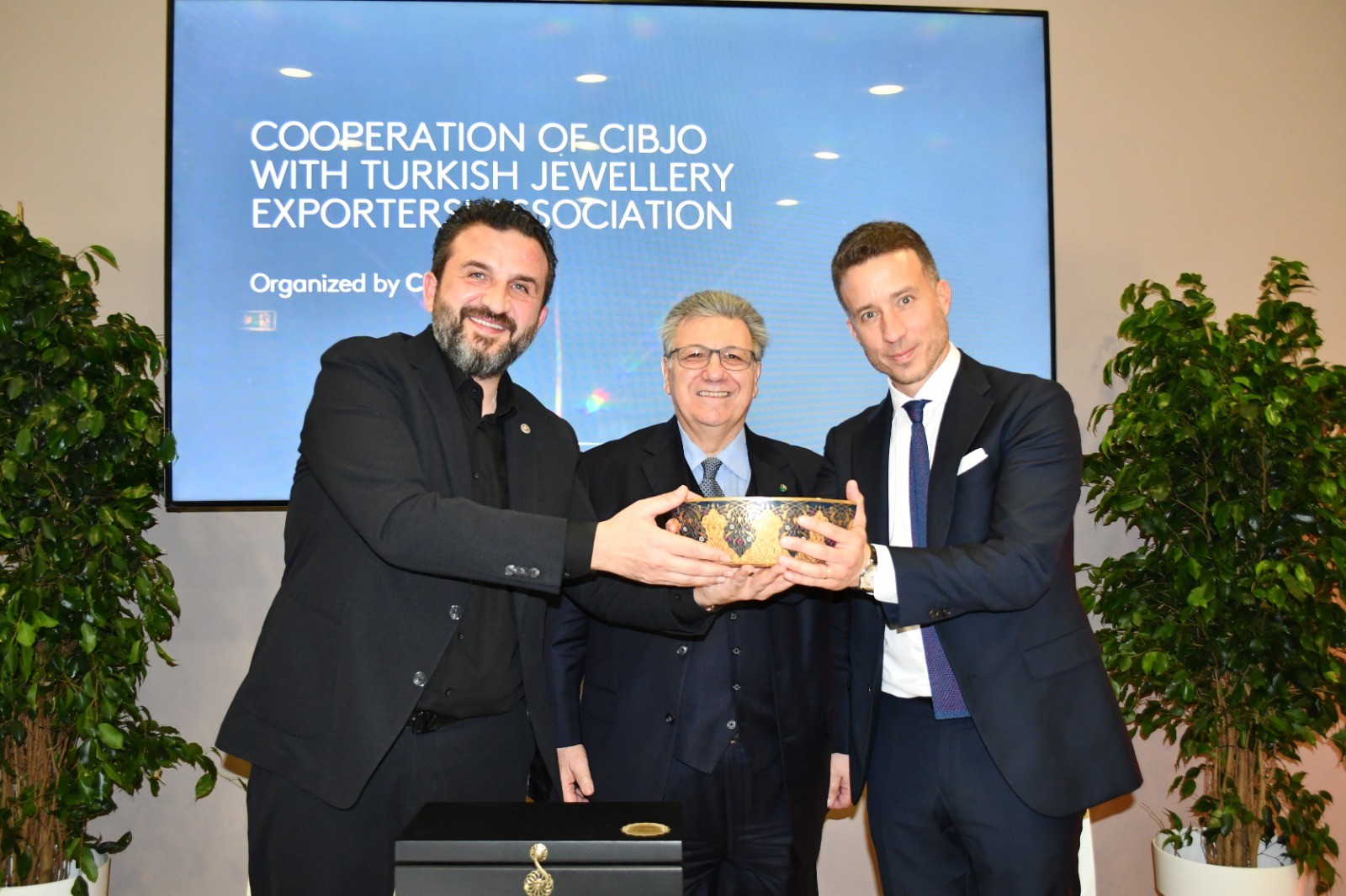 Türkiye mücevher dünyasının patronlar kulübünde…